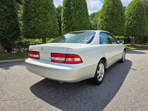 Used 2001 Lexus ES 330 image 5