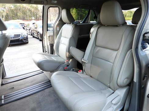 Used 2015 Toyota Sienna XLE image 29