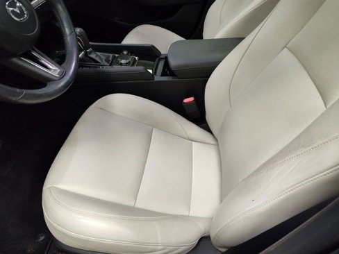 Used 2020 MAZDA MAZDA3 Sedan w/ Premium Package image 17