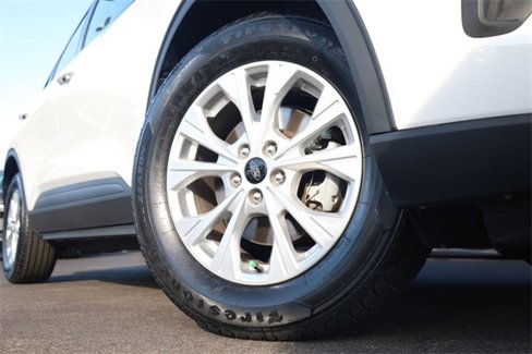 Certified 2024 Ford Escape Active w/ Cold Weather Package image 3