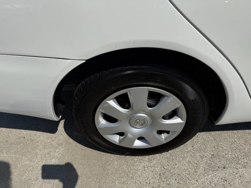Used 2004 Toyota Camry LE image 25