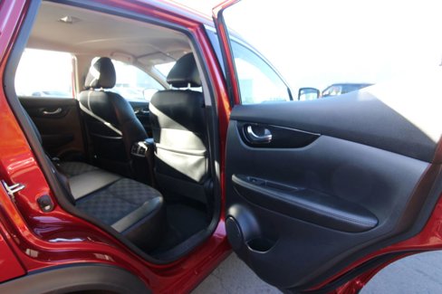 Used 2022 Nissan Rogue Sport SV w/ Technology Package image 21