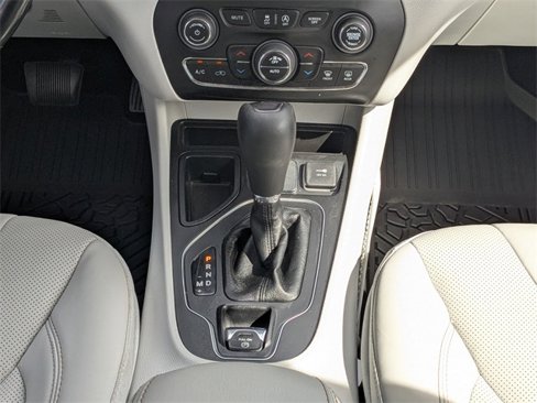 Used 2021 Jeep Cherokee Latitude Lux w/ Comfort/Convenience Group image 18