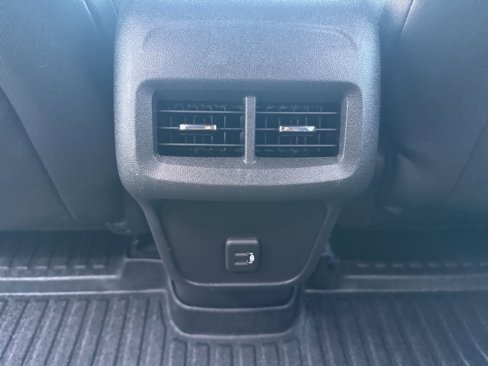Used 2021 Chevrolet Equinox LT image 30