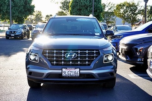 Certified 2024 Hyundai Venue Limited image 5