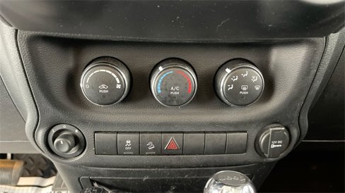 Used 2013 Jeep Wrangler Unlimited Sport image 39