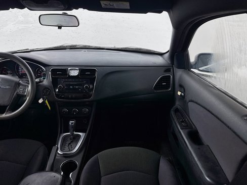 Used 2012 Chrysler 200 LX image 21