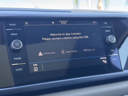 Used 2023 Volkswagen Taos SE w/ Panoramic Sunroof Package image 25