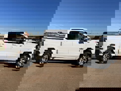 Used 2019 Chevrolet Silverado 1500 LT w/ Texas Edition image 2