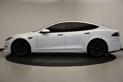 Used 2022 Tesla Model S image 2