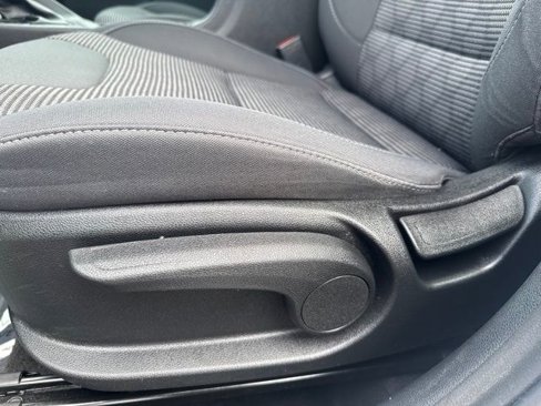 Used 2022 Kia Niro LX image 22