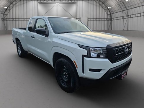 Used 2024 Nissan Frontier S w/ S Utility Package image 18