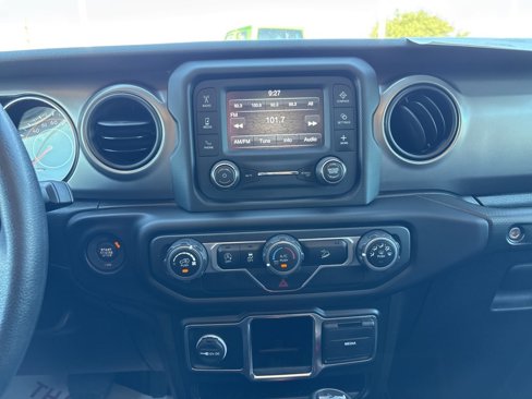 Used 2019 Jeep Wrangler Unlimited Sport image 32