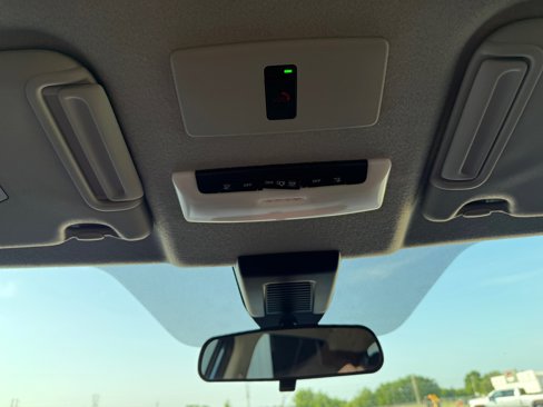 Used 2024 Nissan Kicks SV image 23