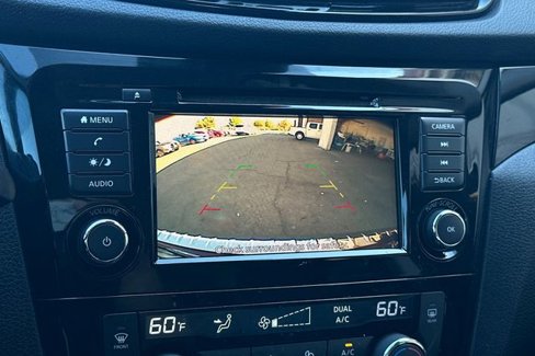 Used 2021 Nissan Rogue Sport SV image 25