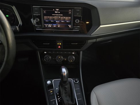 Used 2020 Volkswagen Jetta R-Line image 19