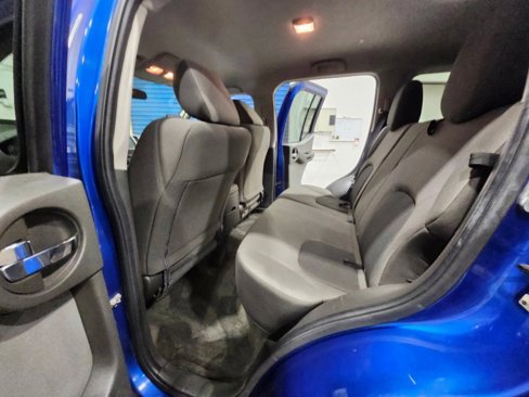 Used 2015 Nissan Xterra X image 21