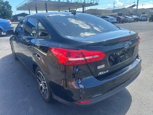 Used 2017 Ford Focus SEL image 6