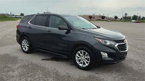 Used 2020 Chevrolet Equinox LT w/ Driver Convenience Package image 2