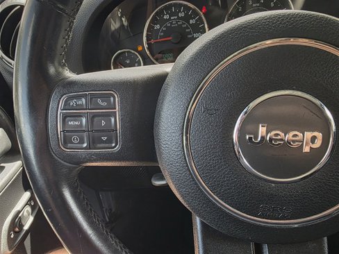 Used 2014 Jeep Wrangler Unlimited Sahara w/ Dual Top Group image 21