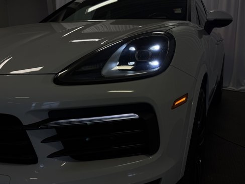 Certified 2022 Porsche Cayenne Coupe image 34