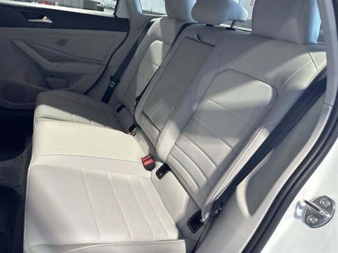 Used 2024 Volkswagen Jetta SE image 17