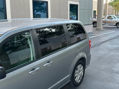Used 2018 Dodge Grand Caravan SE image 10