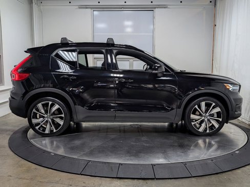 Used 2021 Volvo XC40 P8 Recharge w/ Advanced Package image 11