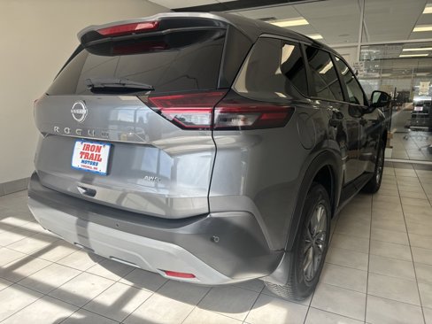 Used 2022 Nissan Rogue S image 30
