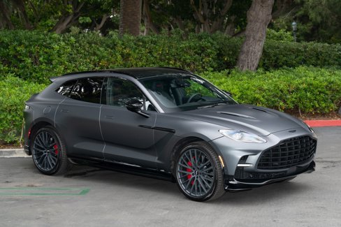 Used 2025 Aston Martin DBX 707 image 1