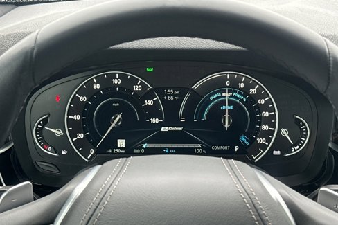 Used 2019 BMW 530e w/ Convenience Package image 24