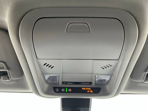 Used 2023 Chevrolet Equinox LT image 31