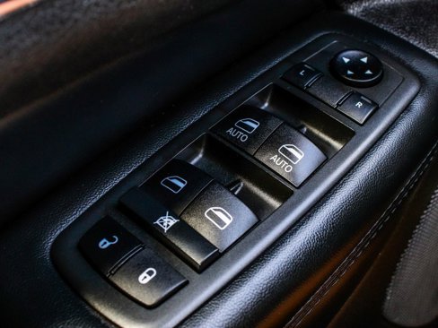 Used 2021 Jeep Grand Cherokee Limited image 10