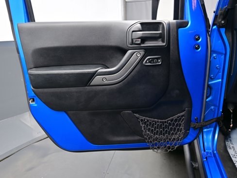 Used 2016 Jeep Wrangler Unlimited Sport image 10