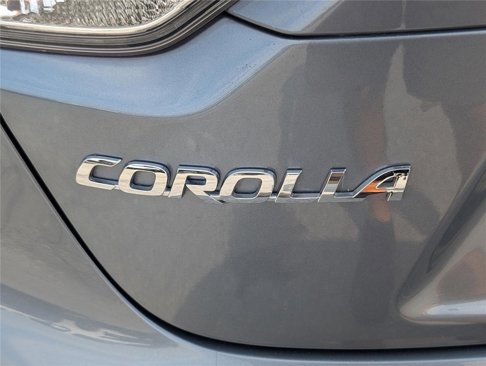 Used 2024 Toyota Corolla LE image 9
