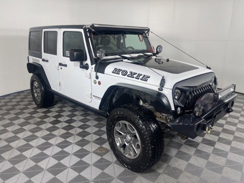 Used 2017 Jeep Wrangler Unlimited Rubicon w/ Connectivity Group image 5