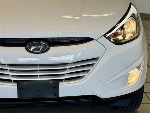 Used 2015 Hyundai Tucson SE image 12