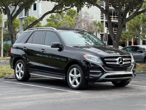Used 2016 Mercedes-Benz GLE 350 w/ Premium Package image 3