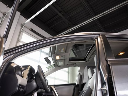 Used 2015 Toyota RAV4 XLE image 10