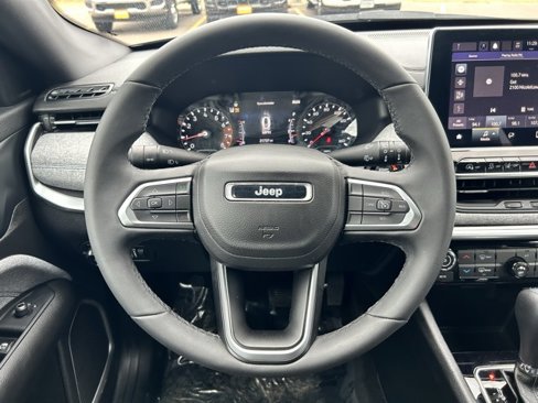 Certified 2024 Jeep Compass Latitude image 21