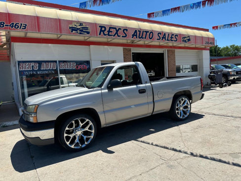 Used 2005 Chevrolet Silverado 1500 W/T image 2