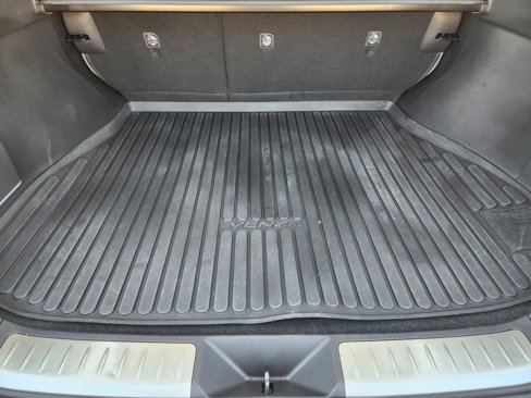 Used 2021 Toyota Venza XLE image 35