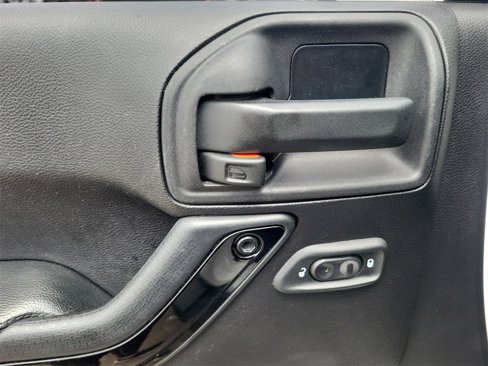 Used 2015 Jeep Wrangler Unlimited Sahara image 7