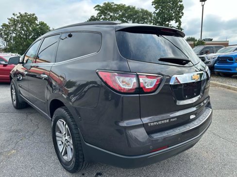 Used 2017 Chevrolet Traverse LT image 7