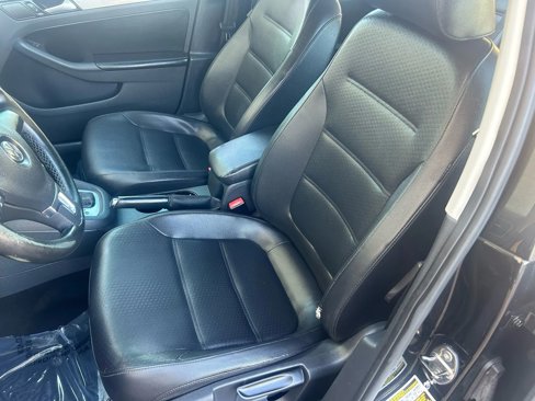 Used 2014 Volkswagen Jetta TDI image 10