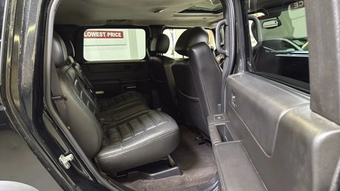 Used 2005 HUMMER H2 w/ Preferred Equipment Group image 18