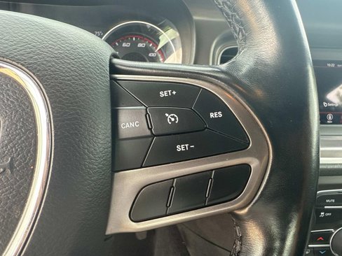 Used 2022 Dodge Charger SXT w/ Leather Interior Group image 19