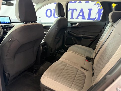 Used 2021 Ford Escape SE w/ SE Sport Appearance Package image 15