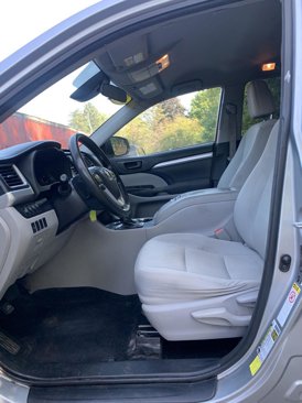 Used 2017 Toyota Highlander LE image 12