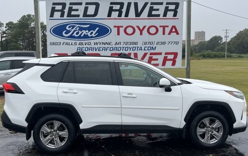 Used 2023 Toyota RAV4 XLE image 1